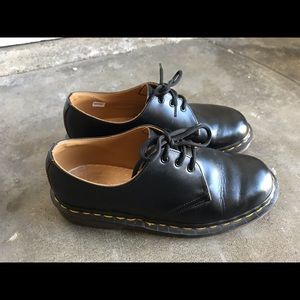 Style: “Vintage 1461” Dr. Martens